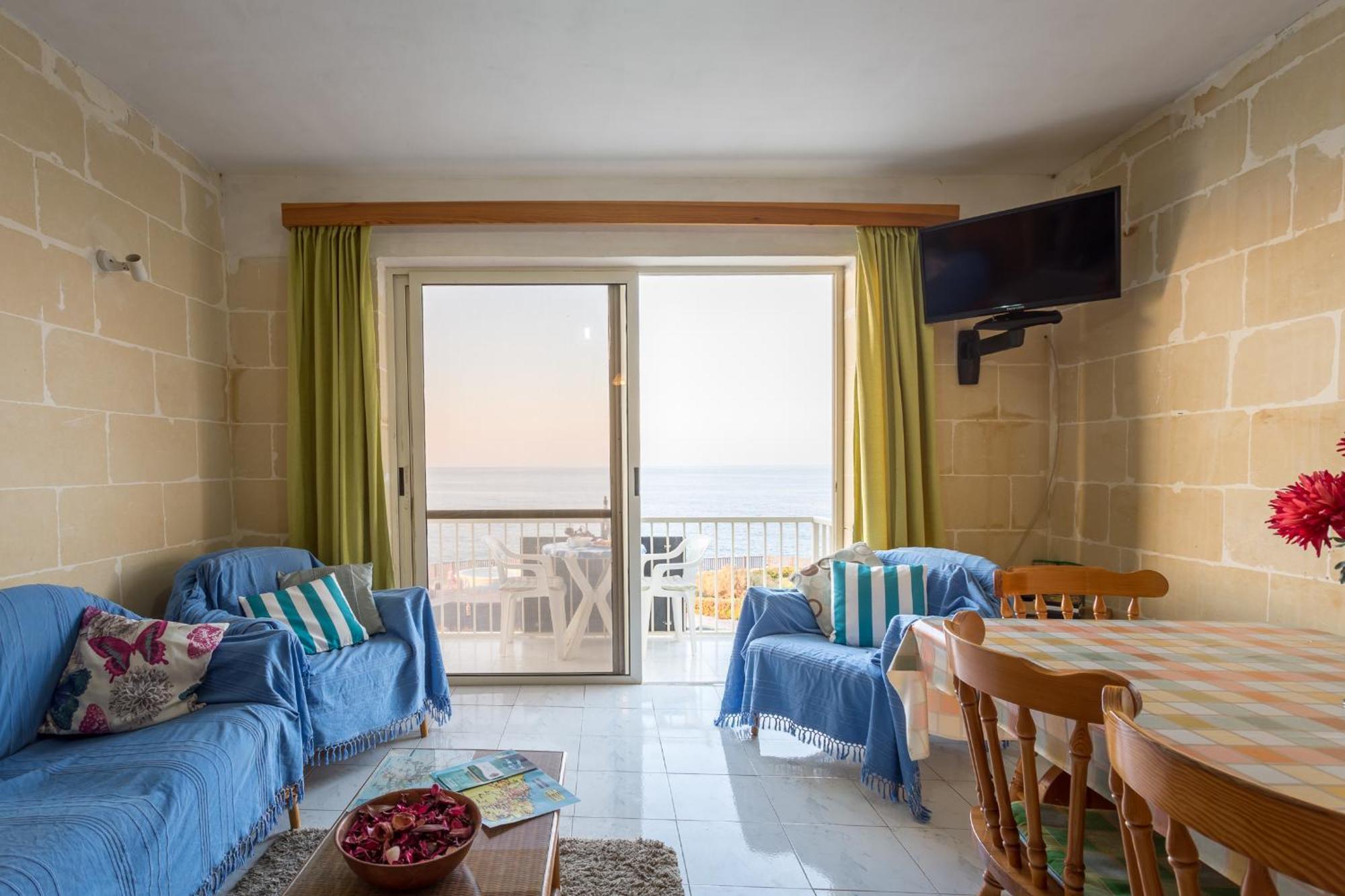 Bellavista - Comfortable Seafront Apartment With Central Heating - 3 Bedrooms, 2 Bathrooms Marsalforn Εξωτερικό φωτογραφία